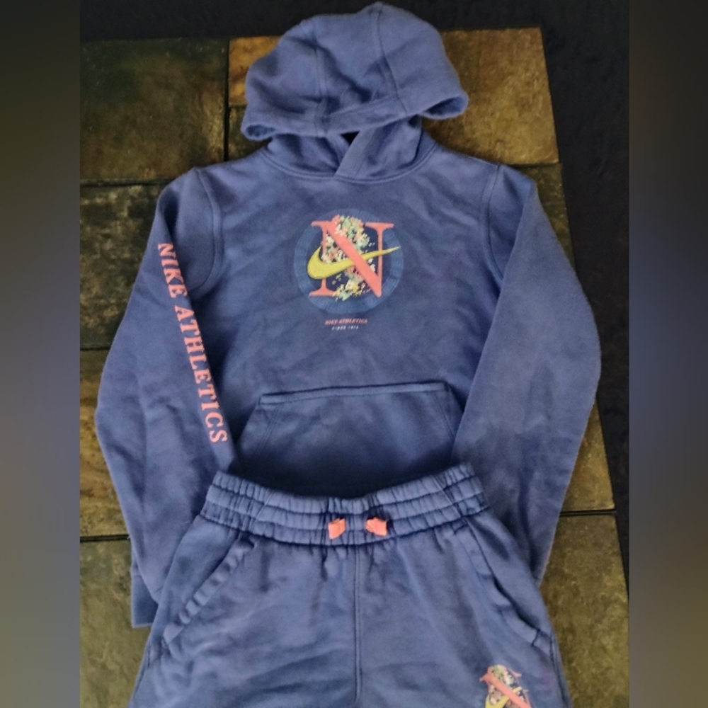 GIRLS NIKE MATCHING OUTFIT